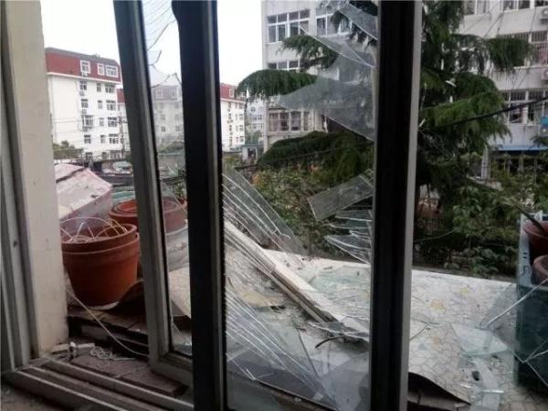 突發(fā)！青島一居民樓發(fā)生爆燃！已造1人死亡，7人受傷！3公里外有震感…